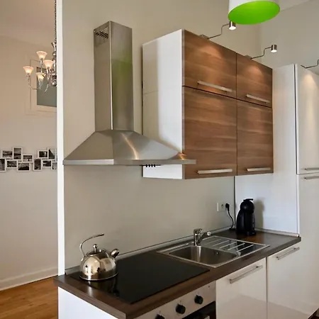 Bord De アパート マントン